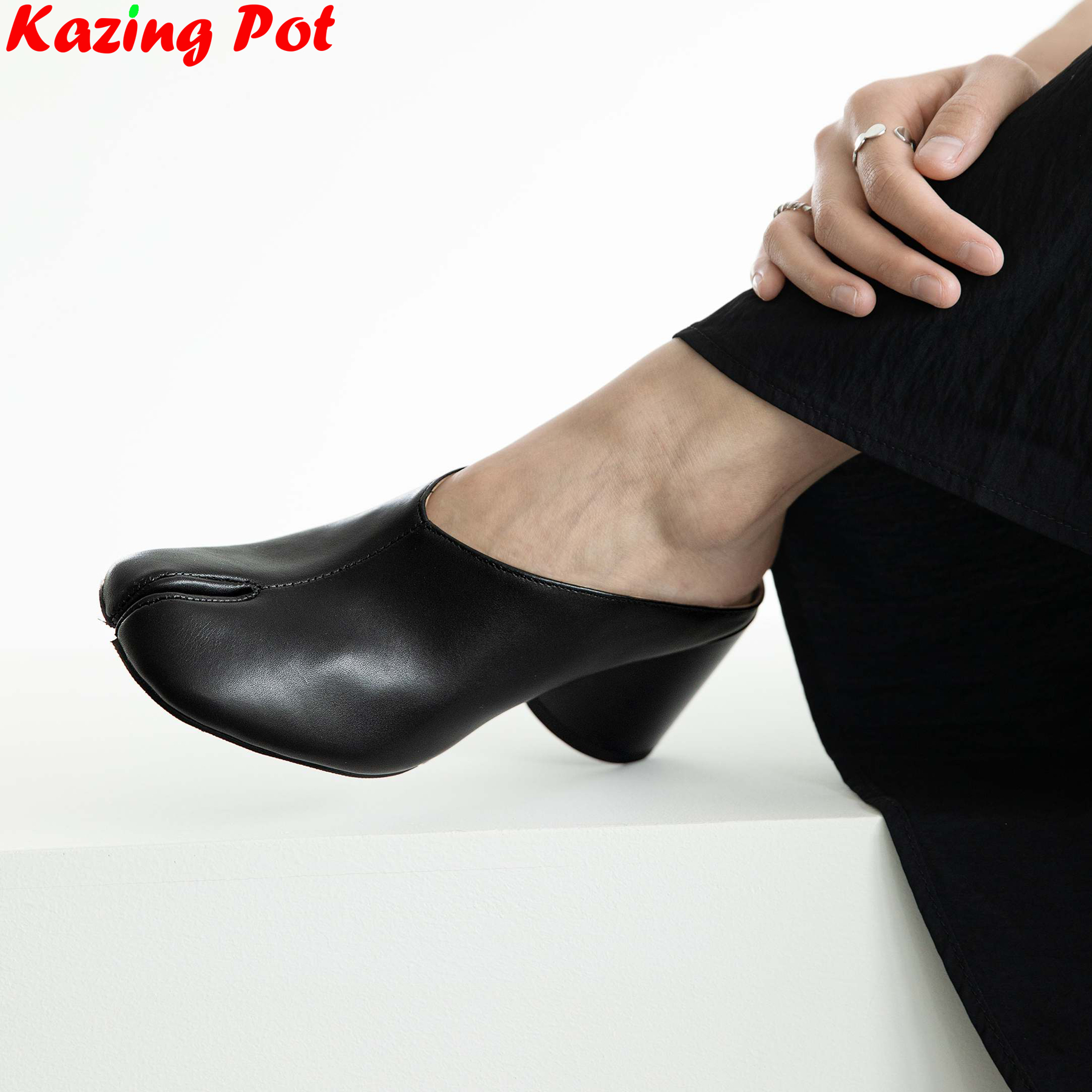 Home Office Makeover - Mules Elegantes de Couro Macio com